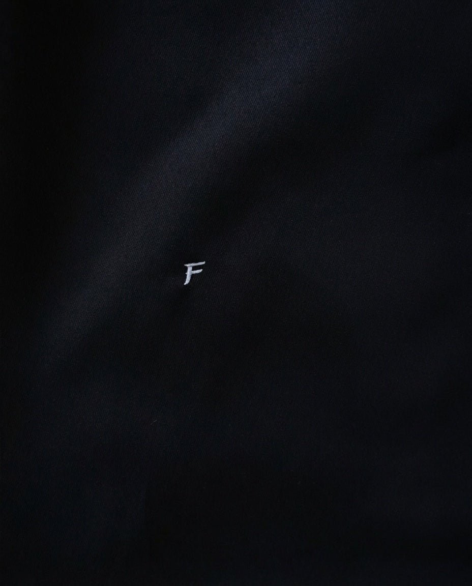 FLÁYR Signature Overshirt Black — lifestyle shot